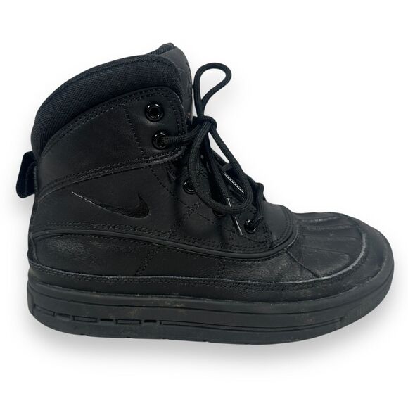Nike ACG Woodside 2 Triple Black Boots Boy's 1Y 524873-004 Round Toe Lace Shoes - Picture 1 of 7